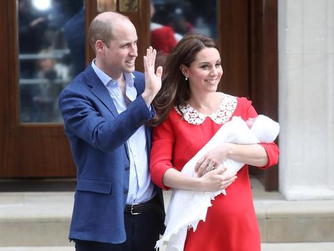 Kate Middleton dan Pangeran William Keluar Rumah Sakit Pasca Anak Ketiga Lahir.