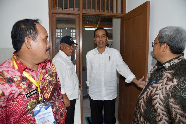 Jokowi: Calon Tunggal Tak Baik untuk Demokrasi Jokowi: Calon Tunggal Tak Baik untuk Demokrasi
