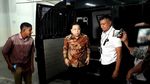 Foto: Senyum Setya Novanto Jelang Sidang Vonis