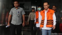 KPK telah menetapkan Bupati Bandung Barat Abubakar dan tiga kepala dinas menjadi tersangka kasus suap.