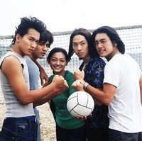 Pada serial tersebut, Vic Chou berperan sebagai salah satu anggota F4 yang juga jatuh cinta pada San Chai, tokoh utama wanita. Foto: Instagram @vicchouyumin