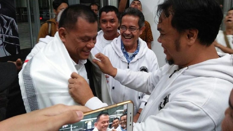 Relawan Selendang Putih Resmi Capreskan Gatot Nurmantyo Relawan Selendang Putih Resmi Capreskan Gatot Nurmantyo