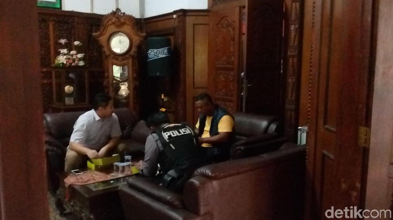 Ini Pengakuan Bupati Mojokerto Soal Kantornya Digeledah KPK Ini Pengakuan Bupati Mojokerto Soal Kantornya Digeledah KPK