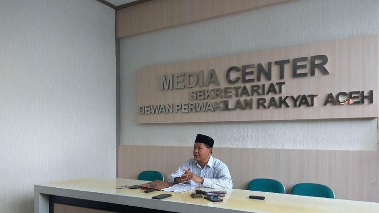 Ini Awal Perseteruan Anggota DPRA dan Gubernur Aceh di Medsos Ini Awal Perseteruan Anggota DPRA dan Gubernur Aceh di Medsos