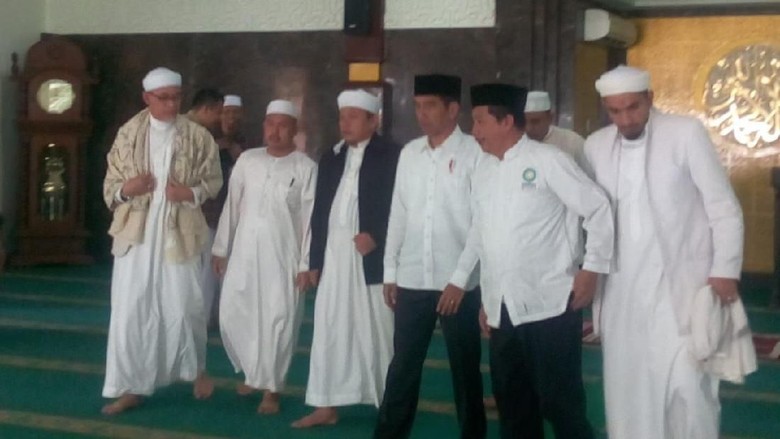 Bertemu Jokowi, PA 212: Pertemuan Dulu Nggak Ada Solusi Bertemu Jokowi, PA 212: Pertemuan Dulu Nggak Ada Solusi
