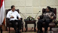 Pertemuan itu membahas masalah bangsa,