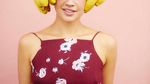 Kreatif! Wanita Ini Ubah Sayur dan Buah Jadi Aksesoris Rambut hingga Kalung