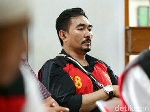 Gatot Brajamusti Stroke Ringan hingga Duduk di Kursi Roda