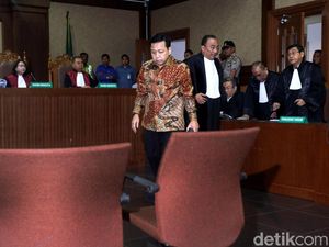 Momen Novanto Kecelakaan: Tiba-tiba Gedebak-gedebuk