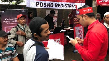 Sinergi Telkomsel dengan Dukcapil di antaranya penempatan petugas pelayanan baik di kantor Dukcapil maupun GraPARI untuk mendukung kesuksesan program registrasi prabayar. Foto: dok. Telkomsel