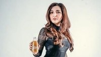 Ia tetap menjaga tubuhnya agar terlihat seksi. (Dok. Instagram/ananghijau)