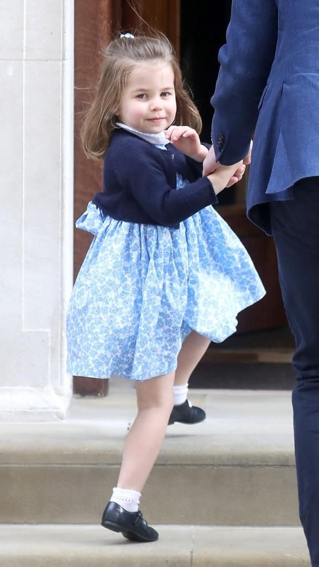 Lambaian tangan untuk terakhir kalinya sebelum masuk ke rumah sakit. (Foto: Getty Images)