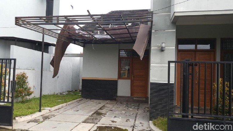 Puting Beliung Yogya, BPBD DIY: Belum Ada Laporan Korban Jiwa Puting Beliung Yogya, BPBD DIY: Belum Ada Laporan Korban Jiwa