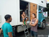 Keluarga Austria yang Keliling Dunia Kagumi Keramahan Indonesia