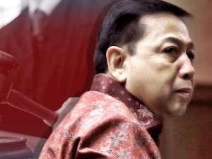 Divonis 15 Tahun Penjara, Novanto Lesu, Istrinya Menahan Tangis