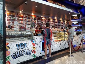 Serunya Makan Ditemani Superhero hingga Gaya Makan Amy Qanita, Ibunda Raffi Ahmad