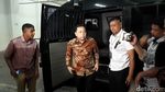 Foto: Senyum Setya Novanto Jelang Sidang Vonis
