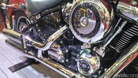 Harley-Davidson kenalkan Street 500TM, Street RodTM, RoadsterTM, Low RiderTM, Fat BobTM, dan CVOTM Ultra Limited. Foto: Ruly Kurniawan