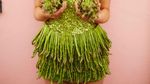 Kreatif! Wanita Ini Ubah Sayur dan Buah Jadi Aksesoris Rambut hingga Kalung