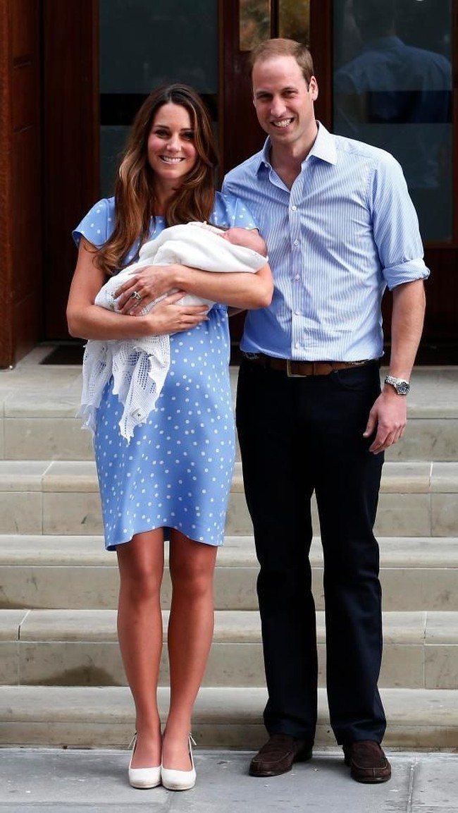 Bahkan, menurut People, Putri Diana pun menggunakan selimut keluargan G.H. Hurt & Son untuk Pangeran William. Dikutip dari Good Housekeeping, Pangeran George memakai selimut putih berbahan super-fine merino wool seharga 54 poundsterling atau sekitar Rp 1 juta. (Foto: Dok. Getty Images)