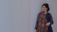 Pose Kahiyang saat maternity shoot (Foto: Instagram/@ayanggkahiyang)