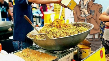 Membeli nasi goreng kambing. Foto: instagram.com/futurikon.wizardians/