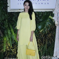 Bertemu Faye pertama kali di Instagram. Seperti cinta pada pandangan pertama, aku langsung jatuh hati pas pertama kalinya melihat Faye. Cantiknya alami, nggak dibuat-buat, puji Ivan Gunawan. (Foto: Muhammad Abduh/Wolipop)