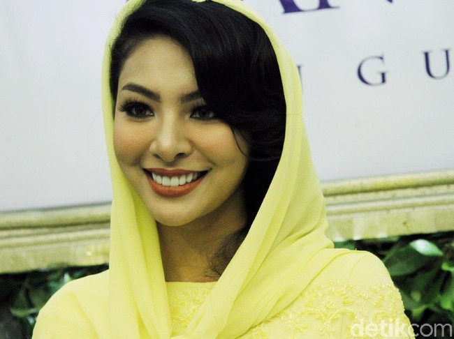 Faye Malisorn sendiri  hadir sebagai brand ambassador Ivan Gunawan Cosmetics. (Foto: Muhammad Abduh/Wolipop)
