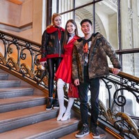 Banyak orang menduga Jamie Chua menjalani rutinitas kecantikan yang rumit untuk mendapatkan wajah awet mudanya. Nyatanya dia tidak melakukan banyak langkah perawatan seperti halnya wanita Korea yang populer dengan 10 - 20 langkah kecantikan. “Perawatan harianku simple: cleanser, toner, serum, krim mata dan krim wajah,” jelas Jamie. Foto: Instagram/ec24m