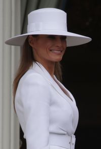 Istri Presiden Prancis Ungkap Fakta Melania Trump Tak Boleh Keluar Rumah