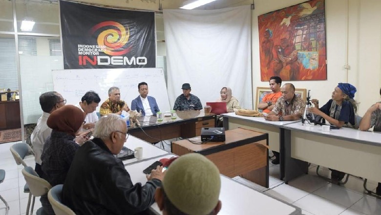 Ketum PPP dan Hariman Siregar Diskusi soal Cawapres Jokowi Ketum PPP dan Hariman Siregar Diskusi soal Cawapres Jokowi