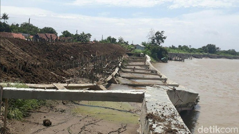 Kawasan Pantura Brebes Siaga Banjir Kiriman dari Bumiayu Kawasan Pantura Brebes Siaga Banjir Kiriman dari Bumiayu