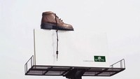 Sepatu buat para pendaki. Mendaki sampai ke luar batas (Dok. Advertising Agency: unknown).