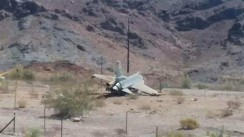 Jet Tempur F-16 AS Jatuh Saat Latihan, Pilot Selamat Jet Tempur F-16 AS Jatuh Saat Latihan, Pilot Selamat