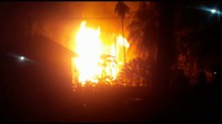 Sumur minyak di Desa Pasir Putih, Kecamatan Ranto Peureulak, Aceh Timur, Aceh meledak para Rabu (25/4/2018) dini hari. Foto: Dok. Istimewa 