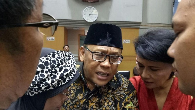 Bersama Korban Abu Tours, Eggi Sudjana Mengadu ke Komisi VIII DPR Bersama Korban Abu Tours, Eggi Sudjana Mengadu ke Komisi VIII DPR