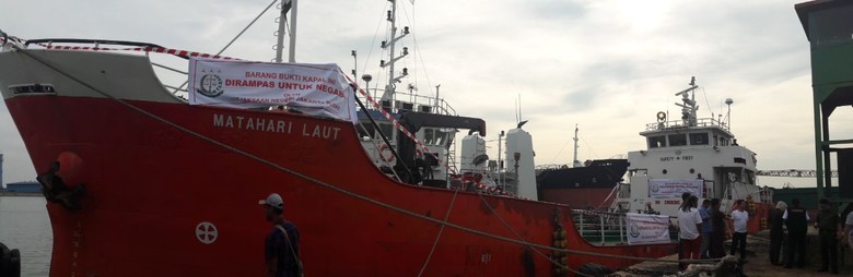 Jaksa Eksekusi Kapal di Batam Terkait Perompakan Tanker Singapura Jaksa Eksekusi Kapal di Batam Terkait Perompakan Tanker Singapura