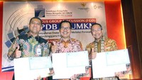 Perjanjian kerjasama ditandatangani langsung oleh Direktur Utama Askrindo Syariah Soegiharto dan Direktur Utama LPDB – KUMKM, Braman Setyo di Hotel Manhattan , Jakarta, Selasa (24/4/2018). Pool/Askrindo Syariah.