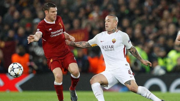 Radja Nainggolan menjadi salah satu andalan dalam menekan Liverpool dari lini tengah. (