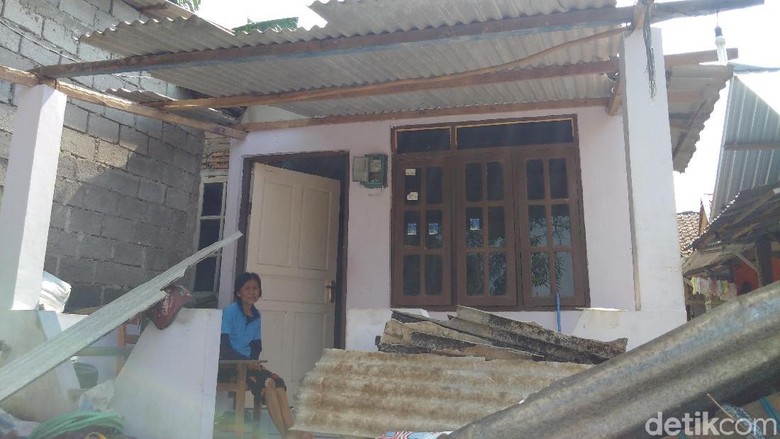 Belum Dapat Bantuan, Korban Puting Beliung Butuh Terpal dan Asbes Belum Dapat Bantuan, Korban Puting Beliung Butuh Terpal dan Asbes