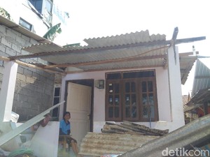 Belum Dapat Bantuan, Korban Puting Beliung Butuh Terpal dan Asbes