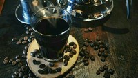 Buat yang suka kopi, ada juga nih kopi andalan kafe ini. Slurrrp! Foto: Instagram @teddycastle.thailand