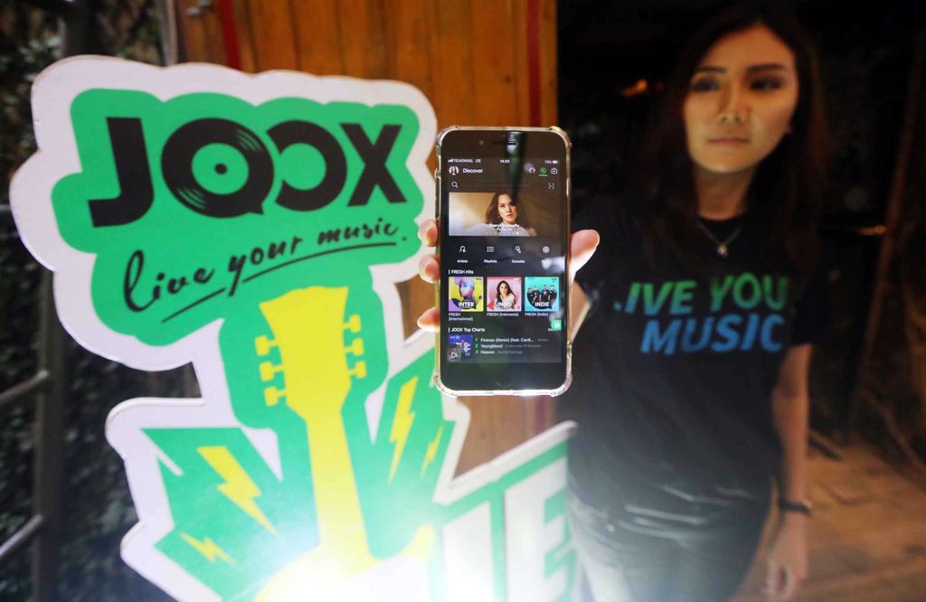 Platform musik digital streaming JOOX kembali hadir dengan penyegarannya. Kali ini hadir 'JOOX Indie Workshop' sebagai wadah musisi indie menyalurkan karyanya.