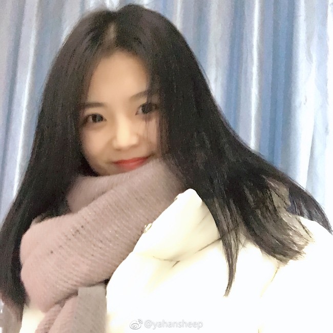 Sekarang Yahan langsing dan percaya diri, ia pun berani mengekspresikan dirinya di depan orang lain, dan juga mau menerima hal-hal baru. Foto: Weibo