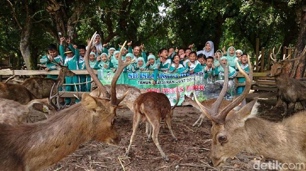 Wisata edukasi di Hutan Maliran Blitar/