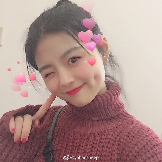 Yahan pun mulai menurunkan berat badan di musim panas tahun pertama sekolah menengah, berharap untuk menjadi lebih baik dan menarik perhatiannya. Foto: Weibo