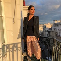 Rachel pun pernah mem-posting foto dengan keterangan foto yang kemudian jadi viral, Good hair don’t care, but we will take good lighting, for selfies, or self truths, always. Live in the light #nodramaqueens. Rachel kemudian di-bully netizen yang menuduhnya sebagai selingkuhan Jay Z. Siapakah wanita yang dituduh sebagai pelakor tersebut?  Foto: dok. Instagram