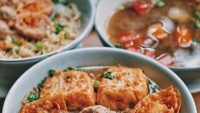 Wow mantap! Pemilik akun Instagram @gedeinperut bakso Malang campur komplet. Hmm, enak banget. Foto: Instagram @gedeinperut