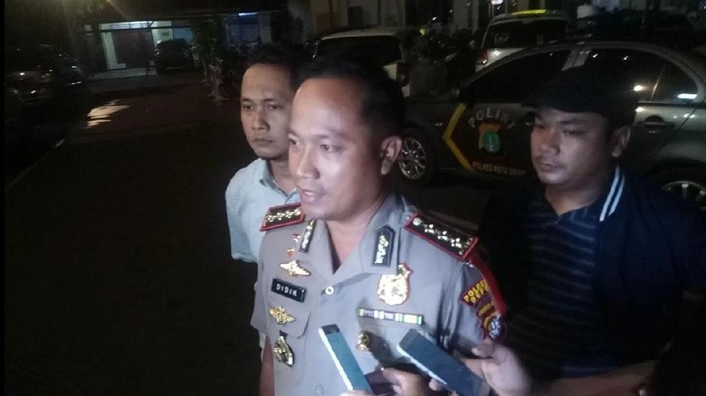 7 Orang Diduga Bandit di Depok Ditangkap Saat Pesta Miras 7 Orang Diduga Bandit di Depok Ditangkap Saat Pesta Miras