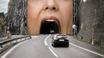 Iklan Billboard Ini Bikin Mata Tercengang